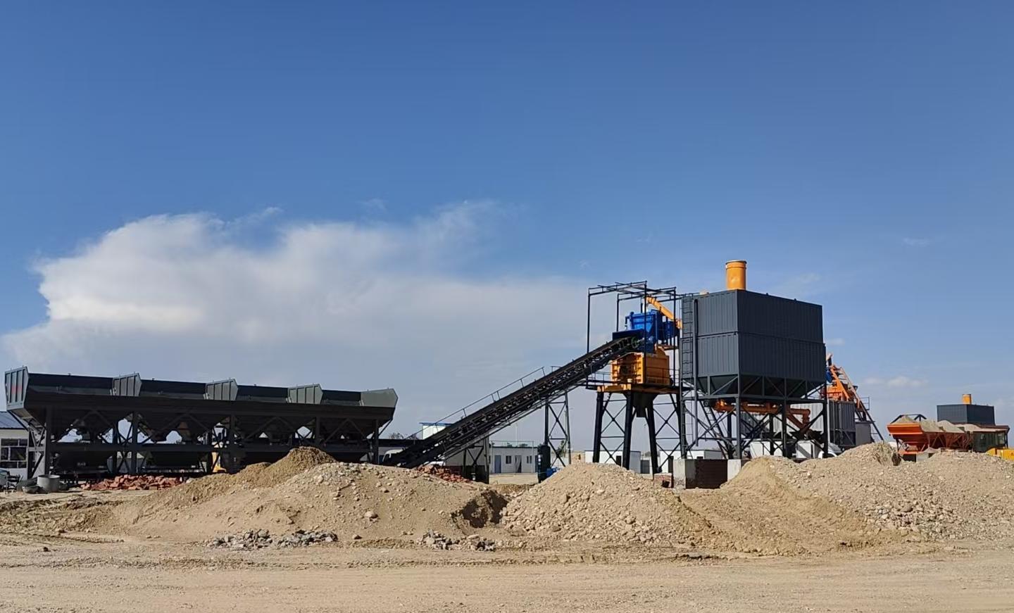 新疆伊犁---HZS120型免基礎攪拌站